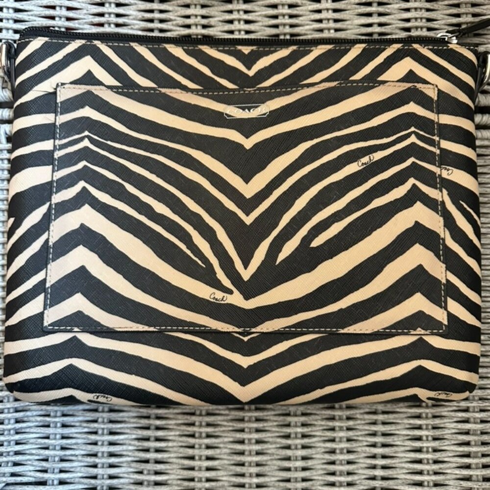 🦓 Coach  Zebra Slim Crossbody Bag - Picture 2 of 10
